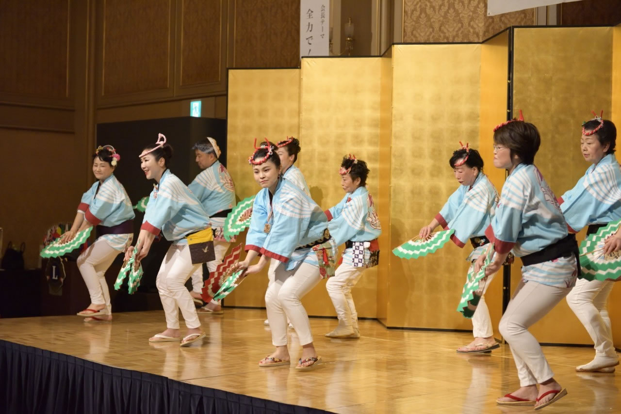 堺フェニックスライオンズクラブ結成20周年記念祝宴　すずめ踊り演舞１