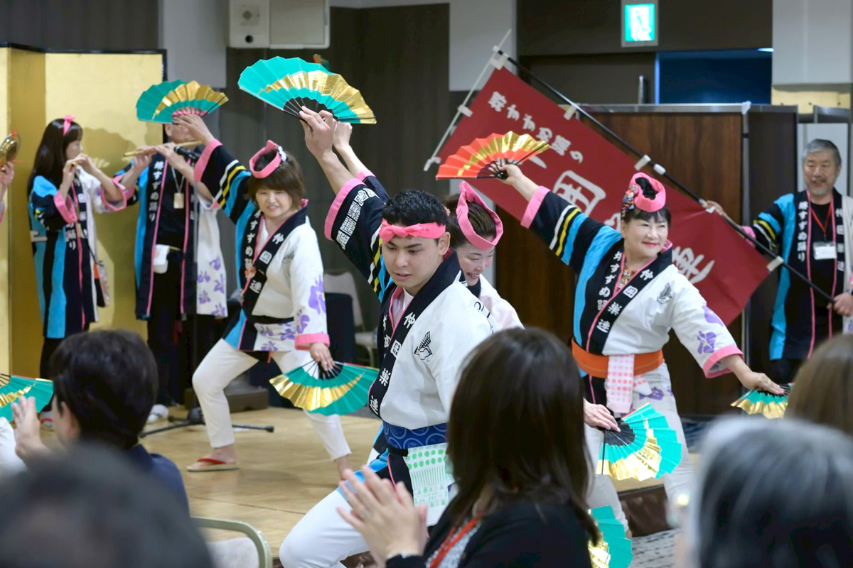 商業界ゼミ全国女性同友会ですずめ踊りの演舞・演奏をしました 4